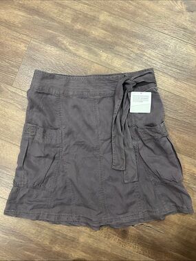 NWT Athleta above knee skirt side zipper & tie utility pockets SOFT drape sz 8